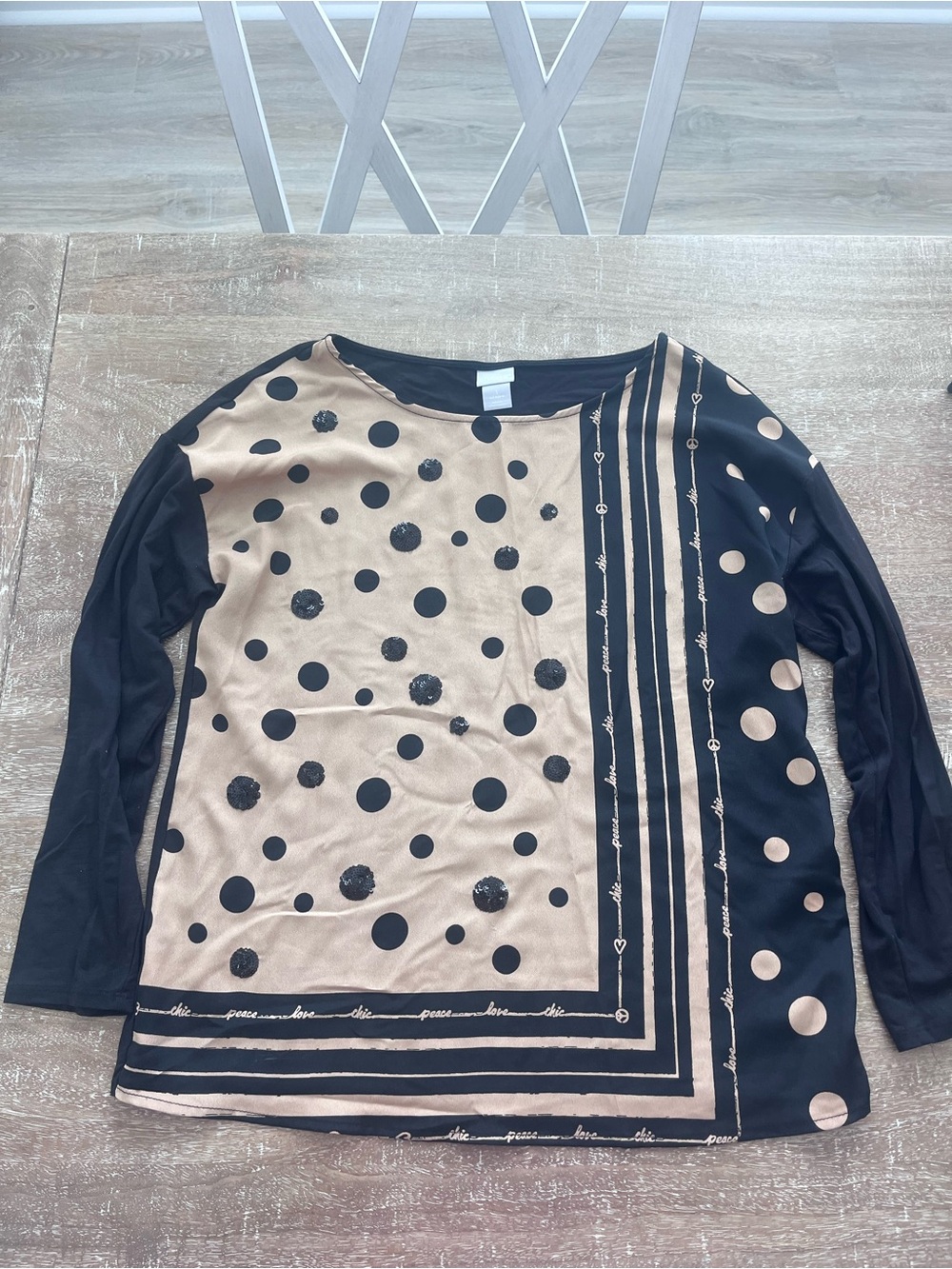 Chico's Black & Beige Polka dot scarf inspired pattern blouse! Size 1
